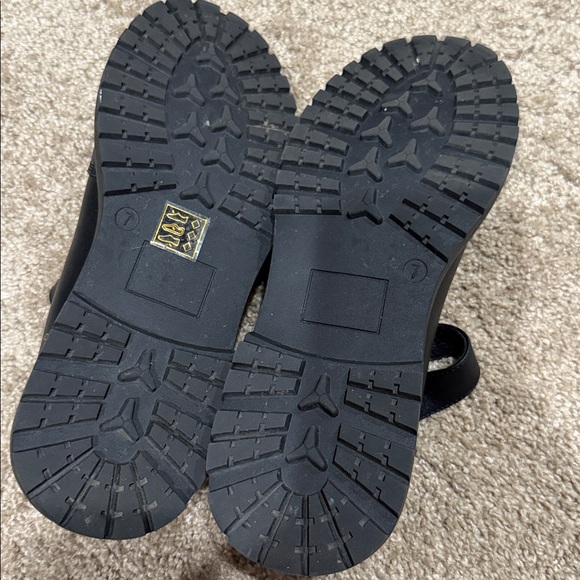 Black Mary Jane Style Shoes - Picture 5 of 6